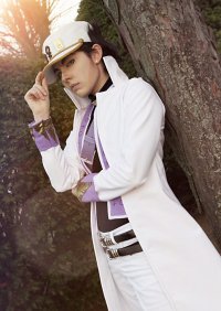 Cosplay-Cover: Jotaro Kujo (P4 - Flieder/Weiß)