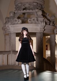 Cosplay-Cover: Innocent World Velveteen Bustle Back OP