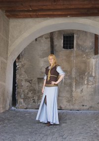 Cosplay-Cover: Eowyn ~ kicking orcs outfit