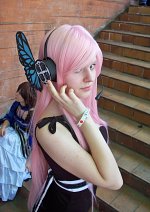 Cosplay-Cover: Megurine Luka Magnet (long version)