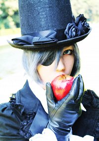 Cosplay-Cover: Ciel Phantomhive  (Coveroutfit von band 6)