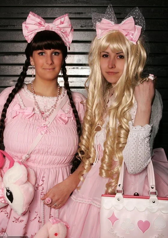 Cosplay-Cover: Alice and Bambi in love with Milky chan