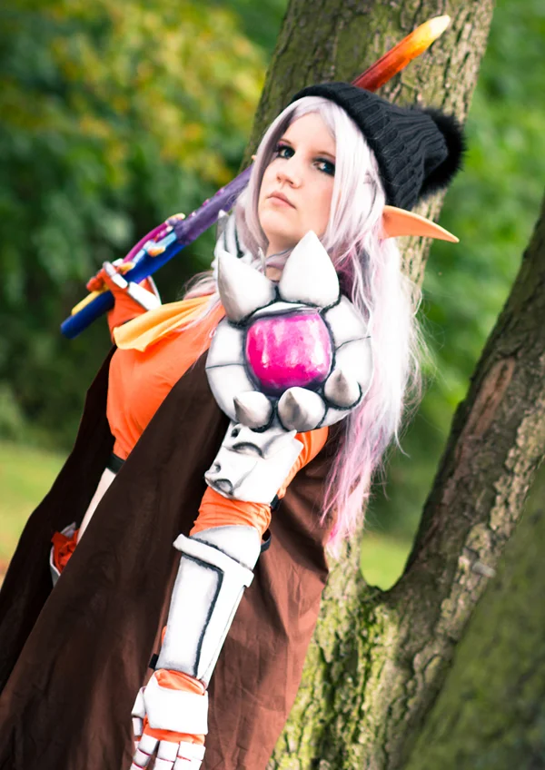 Cosplay-Cover: Rune Knight  (Old Design)