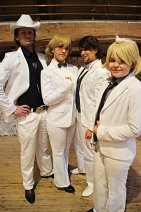 Cosplay-Cover: Ivan Karelin [Wedding Suit]