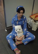 Cosplay-Cover: Levi Ackerman (Pyjama)