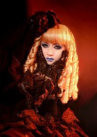 Cosplay-Cover: Black Lace Mana