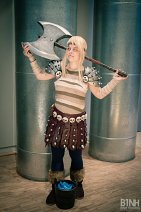 Cosplay-Cover: Astrid Hofferson Part.1