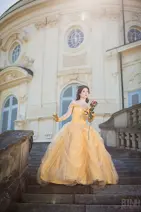 Cosplay-Cover: Belle [Ballkleid]