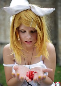Cosplay-Cover: Rin Kagamine【光と影の楽園 Synchronicity】
