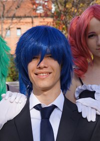 Cosplay-Cover: Kaito (Suit)