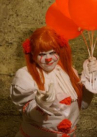 Cosplay-Cover: Pennywise [Female]