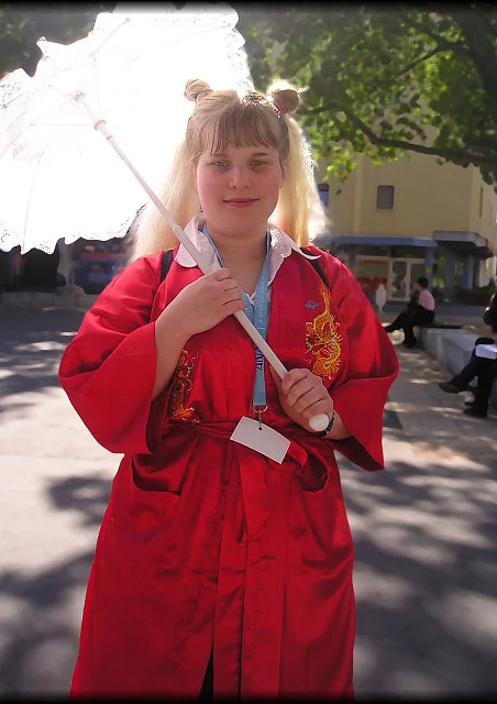 Cosplay-Cover: Usagi im roten Kimono