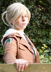 Cosplay-Cover: Annie Leonhardt