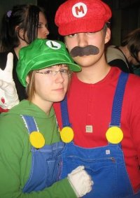 Cosplay-Cover: Luigi (female)