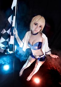 Cosplay-Cover: Saber [Type Moon Racing]