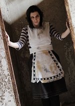 Cosplay-Cover: Alice Liddell [London-Dress]