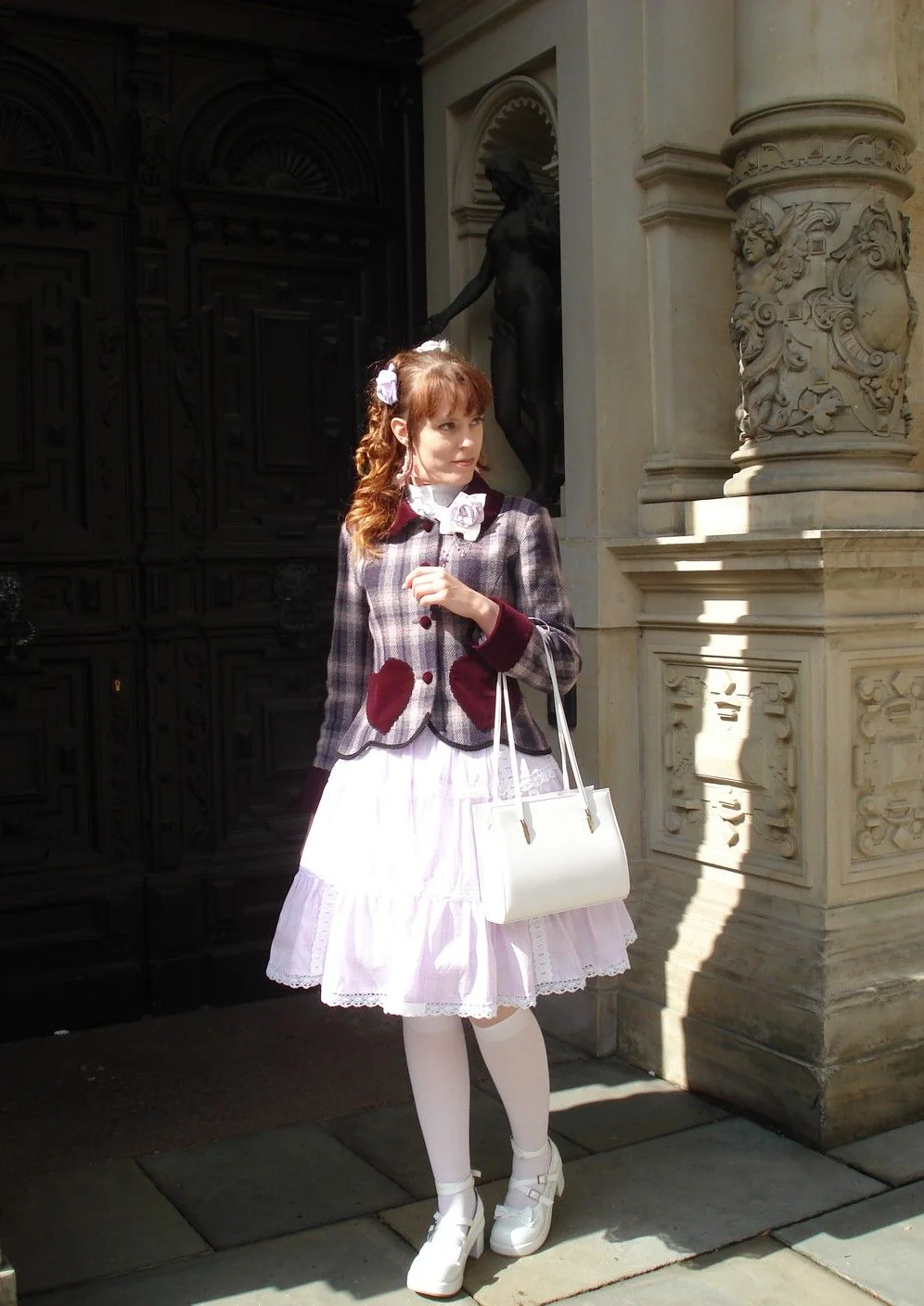 Cosplay-Cover: Violett "Paris Hilton" Style
