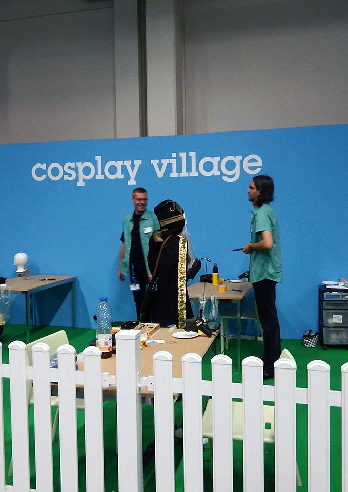 Cosplay-Cover: Con Survival Team