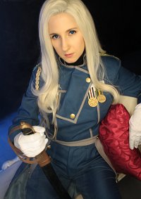 Cosplay-Cover: Olivier Mira Armstrong