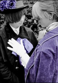 Cosplay-Cover: Ciel Phantomhive (schwarz-weißes Innencover, Band 