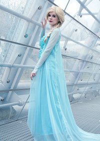 Cosplay-Cover: Elsa the Snow Queen of Arendelle