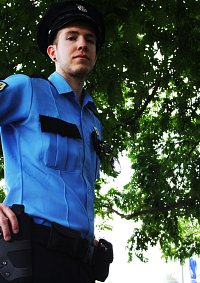 Cosplay-Cover: Raccoon City police officer