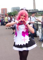 Cosplay-Cover: Makis Maidoutfit