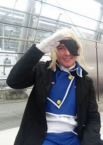 Cosplay-Cover: Edward Elric (cosplayt Roy Mustang)