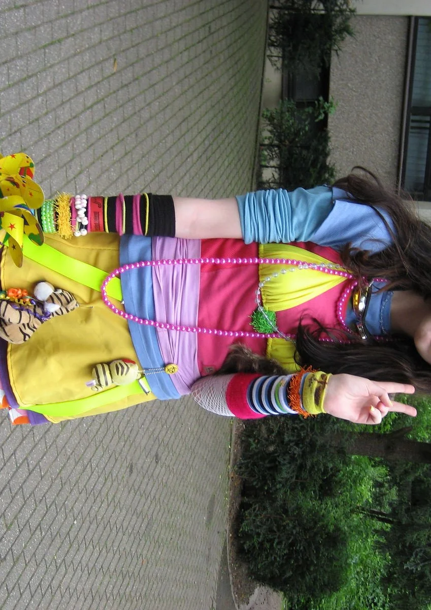 Cosplay-Cover: Lady Kunterbunt