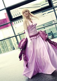Cosplay-Cover: Lucy Heartphilia [Ball Gown]