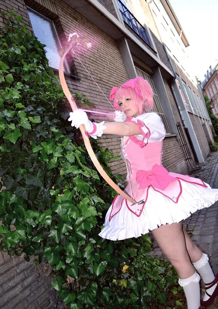 Cosplay-Cover: Madoka Kaname (magical girl)