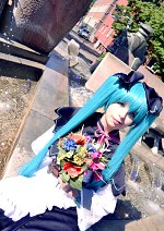 Cosplay-Cover: Miku Hatsune (Daughter of White)