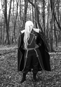 Cosplay-Cover: Olivier Mira Armstrong