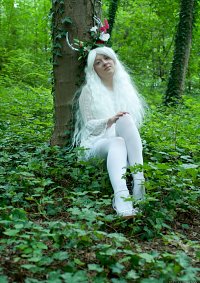 Cosplay-Cover: Albino Deer