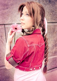 Cosplay-Cover: Aerith Gainsborough