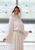 Cosplay-Cover: Leia Organa (Senatorial Gown)