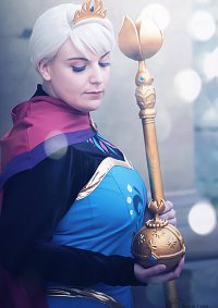 Cosplay-Cover: Elsa von Arendelle *Coronation*