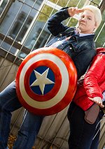 Cosplay-Cover: Steve Rogers [Avengers Academy]