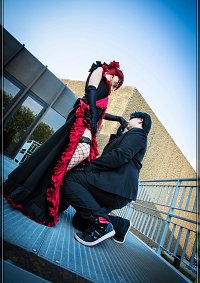 Cosplay-Cover: Grell Sutcliff (Ballkleid)