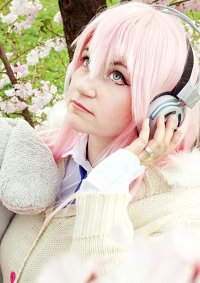 Cosplay-Cover: Super Sonico Bunny Sweater