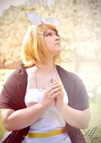 Cosplay-Cover: Rin Kagamine ~Synchronicity~