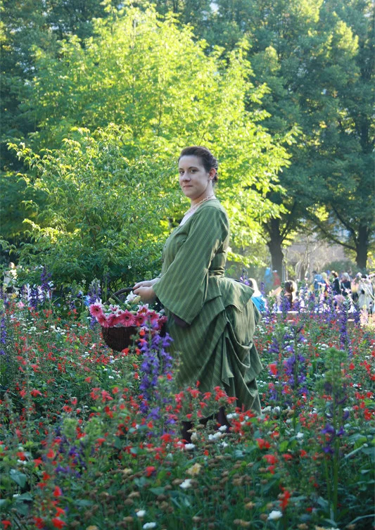 Cosplay-Cover: Viktorianisches Tageskleid