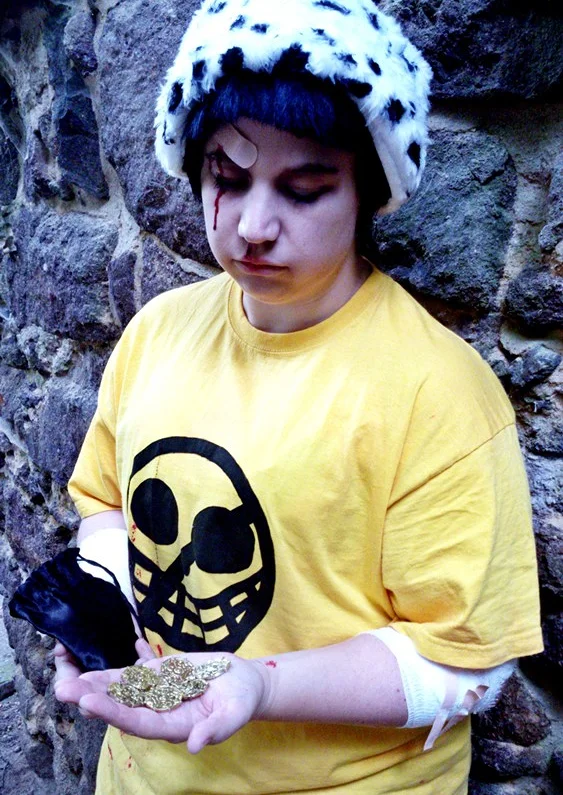 Cosplay-Cover: Trafalgar Law 「Injured Boy」
