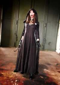 Cosplay-Cover: Cassandra Dimitrescu