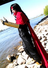 Cosplay-Cover: Vincent Valentine (Dirge of Cerberus)