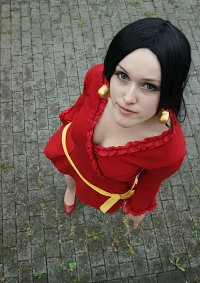 Cosplay-Cover: Boa Hancock [Episode 417/Red dress]