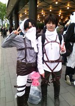 Cosplay-Cover: Eren Yeager (Putzversion)