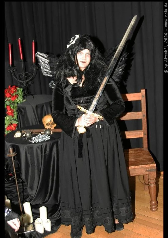 Cosplay-Cover: Schwarzer Engel