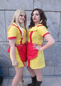 Cosplay-Cover: Caroline [2 Broke Girls]