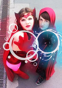 Cosplay-Cover: Wanda Maximoff / Scarlet Witch